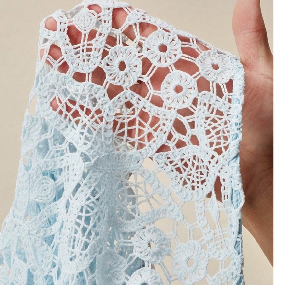 Classic Butterfly Lace Detail Semi Sheer Puff Sleeve Blouse - Picture 7 of 7